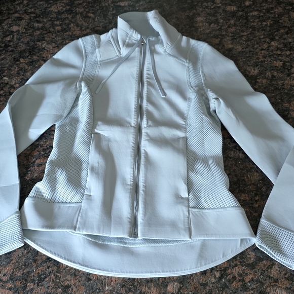 🐢 Lululemon Hot Mesh Light Blue Jacket - Picture 1 of 9